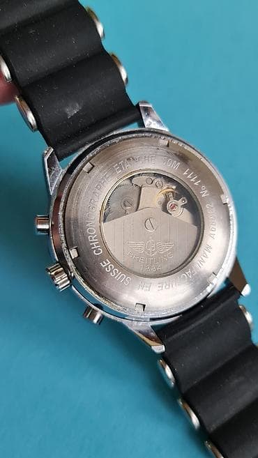 Breitling Bentley ručni sat – sportsko-elegantni model sa crnim at lalafo.rs — 4 Breitling Bentley ručni sat – sportsko-elegantni model sa crnim — 4