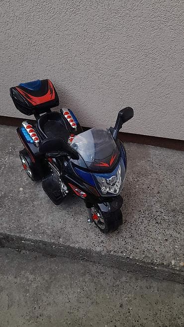 Ispravan deciji motor na akumulator,slabiji akomulator mozda treba at lalafo.rs Ispravan deciji motor na akumulator,slabiji akomulator mozda treba