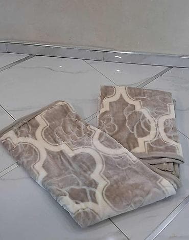 Zimsko ćebe singl:Dimenzije 150x200.Cena 2600 dinara na lalafo.rs — 4 Zimsko ćebe singl:Dimenzije 150x200.Cena 2600 dinara — 4