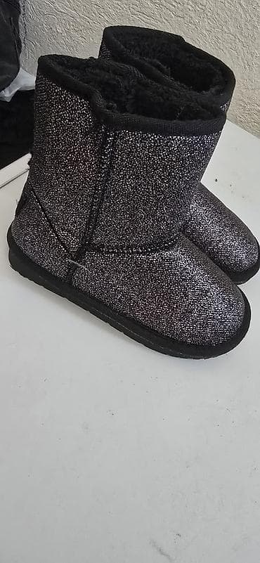 Ugg čizme, Veličina - 30 na lalafo.rs Ugg čizme, Veličina - 30