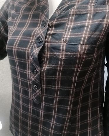 Karirana košulja
Vel S
Jednom nošena
BUKVALNO nova na lalafo.rs — 3 Karirana košulja
Vel S
Jednom nošena
BUKVALNO nova — 3