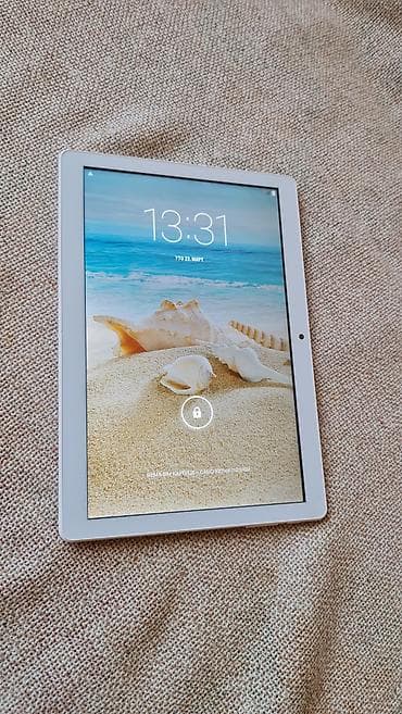 Tablet sa belim okvirom i metalnim zadnjim poklopcem, dijagonala na lalafo.rs — 1 Tablet sa belim okvirom i metalnim zadnjim poklopcem, dijagonala — 1