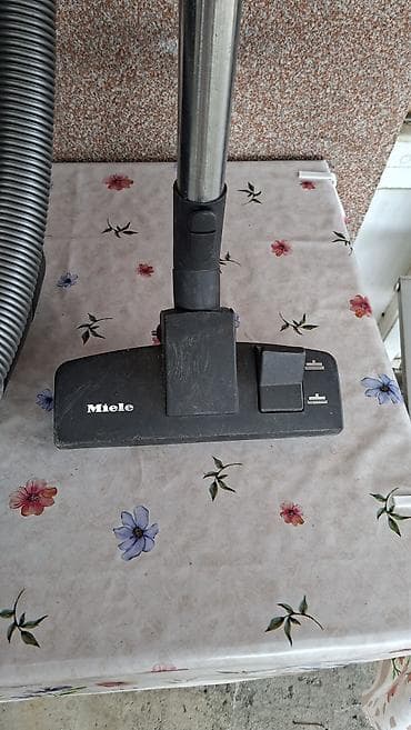 Miele usisivač sa kesom – model Complete C2 Parquet EcoLine - Snažan na lalafo.rs — 7 Miele usisivač sa kesom – model Complete C2 Parquet EcoLine - Snažan — 7