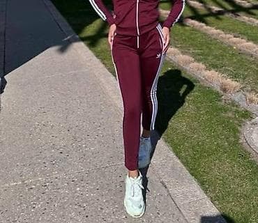 Adidas ženska trenerka donji deo NOVO Novo Mokra likra Veličine s m l na lalafo.rs — 2 Adidas ženska trenerka donji deo NOVO Novo Mokra likra Veličine s m l — 2