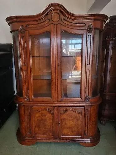 Stilske vitrine: Prelepa vitrina. Visina 220 cm Sirina 160 cm Dubina 45 cm na lalafo.rs — 5 Stilske vitrine: Prelepa vitrina. Visina 220 cm Sirina 160 cm Dubina 45 cm — 5