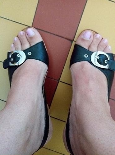 Women's Footwear: Crne, vrlo lagane i udobne, pluta, br.38, visina pete 7cm at lalafo.rs — 1 Women's Footwear: Crne, vrlo lagane i udobne, pluta, br.38, visina pete 7cm — 1