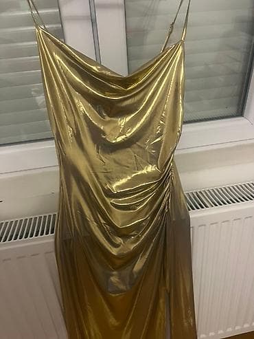 Zlatna večernja haljina Stradivarius - Brend: Stradivarius - na lalafo.rs — 3 Zlatna večernja haljina Stradivarius - Brend: Stradivarius - — 3