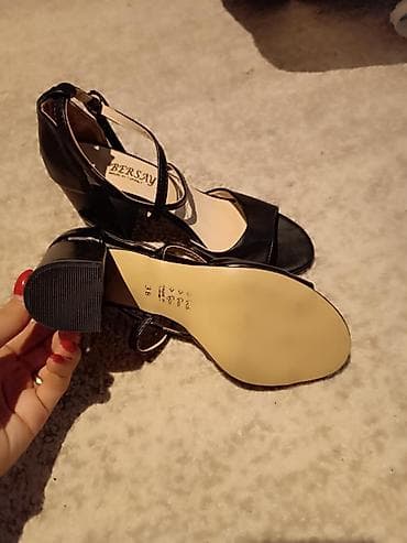 Nove sandale, deblja stikla,pise 38 ali su za 37 na lalafo.rs — 3 Nove sandale, deblja stikla,pise 38 ali su za 37 — 3