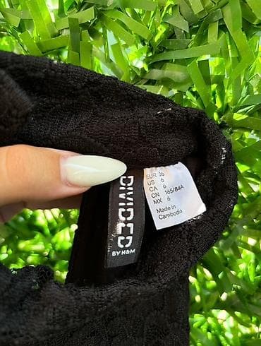 Crna čipkana haljina – H&M Divided - Brend: H&M, linija na lalafo.rs — 2 Crna čipkana haljina – H&M Divided - Brend: H&M, linija — 2