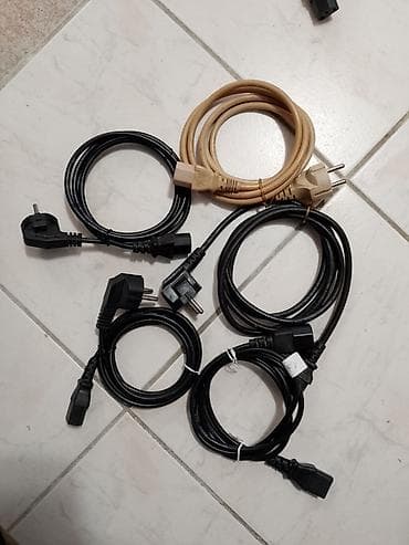 PC napojni kablovi (schuko na IEC C13) - Više komada standardnih na lalafo.rs PC napojni kablovi (schuko na IEC C13) - Više komada standardnih