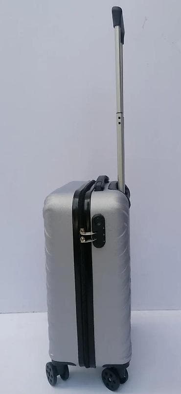 Travel suitcases and bags: Tvrdi ručni kofer na točkiće – srebrni - Materijal: čvrsta at lalafo.rs — 10 Travel suitcases and bags: Tvrdi ručni kofer na točkiće – srebrni - Materijal: čvrsta — 10