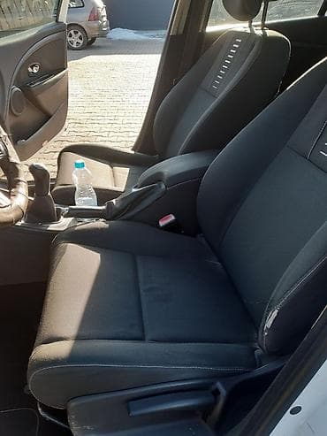 Transport: Renault Megane dCi, hečbek, bela boja. Glavne karakteristike: - Dizel at lalafo.rs — 6 Transport: Renault Megane dCi, hečbek, bela boja. Glavne karakteristike: - Dizel — 6