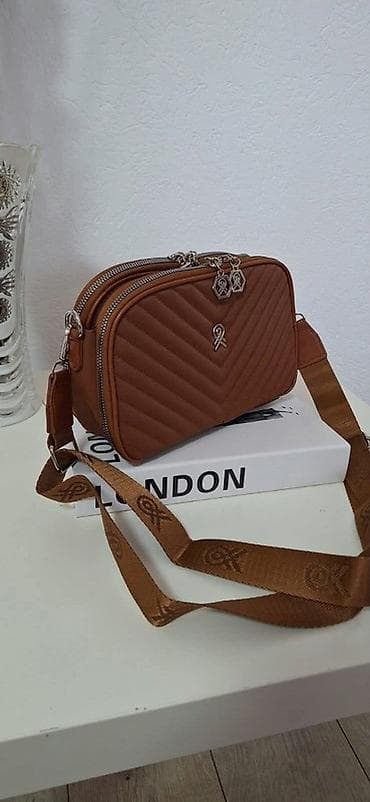 Torbe
Cena 3300 din
Dimenzije 24x16 na lalafo.rs — 1 Torbe
Cena 3300 din
Dimenzije 24x16 — 1