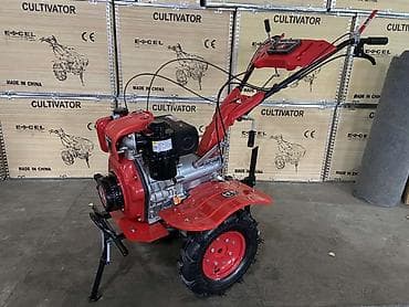 Transport: Motokultivator/rototiller – dizel crvene boje, sa točkovima i setom at lalafo.rs — 1 Transport: Motokultivator/rototiller – dizel crvene boje, sa točkovima i setom — 1