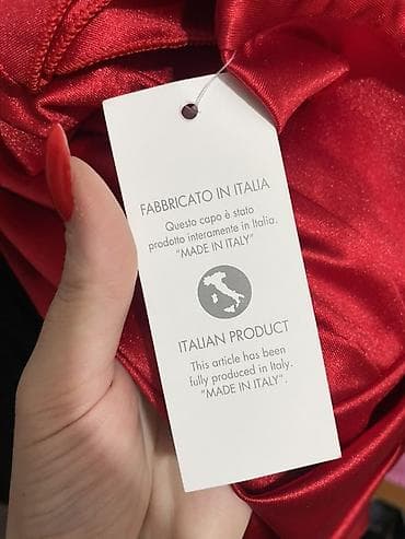 Crvena mini haljina – Made in Italy - Elegantna, pripijena mini na lalafo.rs — 3 Crvena mini haljina – Made in Italy - Elegantna, pripijena mini — 3