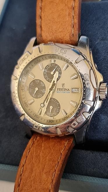 Sat muski sa kutijom sve radi na lalafo.rs — 6 Sat muski sa kutijom sve radi — 6