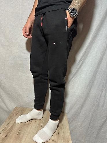 Novi futrovani muški duksevi i futrovane trenerke Cena je ista i za na lalafo.rs — 6 Novi futrovani muški duksevi i futrovane trenerke Cena je ista i za — 6