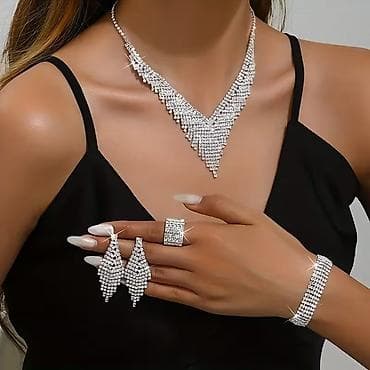 Jewellery sets: Komplet svetlucavog nakita za posebne prilike – ogrlica, minđuše i at lalafo.rs — 6 Jewellery sets: Komplet svetlucavog nakita za posebne prilike – ogrlica, minđuše i — 6