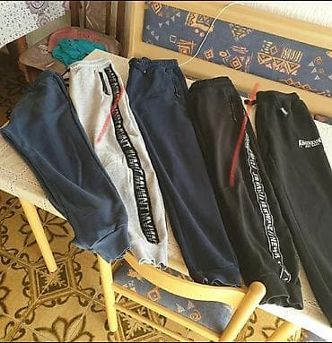 Decije trenerke sacuvane ostala ova tri para at lalafo.rs — 2 Decije trenerke sacuvane ostala ova tri para — 2