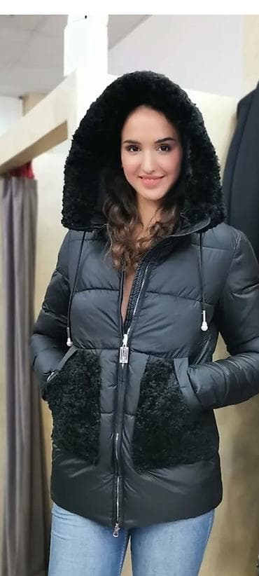 M, Jednobojni, Sa postavom, Veštačko krzno na lalafo.rs M, Jednobojni, Sa postavom, Veštačko krzno