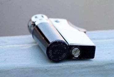Old petrol lighter LARK 501 - upaljač na benzin. Stari, korišćeni na lalafo.rs — 6 Old petrol lighter LARK 501 - upaljač na benzin. Stari, korišćeni — 6