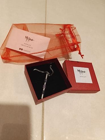 Elegantna ogrlica marke Mitto metal art, sa priveskom cilindričnog at lalafo.rs — 3 Elegantna ogrlica marke Mitto metal art, sa priveskom cilindričnog — 3