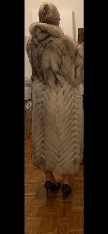 Dugačka damska bunda od prirodnog krzna POLARNA LISICA u svetlim na lalafo.rs — 4 Dugačka damska bunda od prirodnog krzna POLARNA LISICA u svetlim — 4