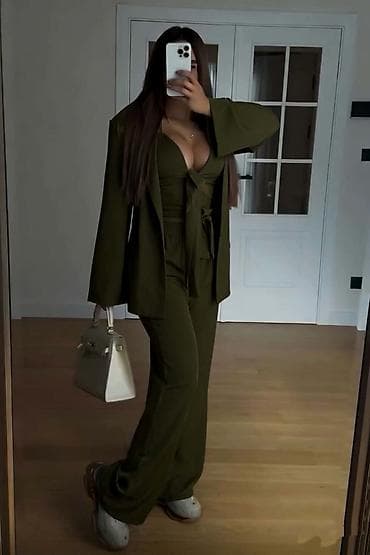 Overalls: 🩵Komplet iz 3 dela
Cena 3800
Vel. Uni
V32 at lalafo.rs — 3 Overalls: 🩵Komplet iz 3 dela
Cena 3800
Vel. Uni
V32 — 3