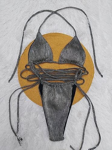 Srebrni dvodelni bikini – metalik sjaj - Model: trouglasti gornji deo na lalafo.rs — 4 Srebrni dvodelni bikini – metalik sjaj - Model: trouglasti gornji deo — 4