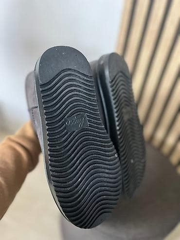 eko koza sa: Ugg obuća 36, bоја - Siva na lalafo.rs — 2 eko koza sa: Ugg obuća 36, bоја - Siva — 2