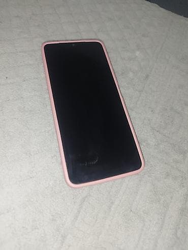 Xiaomi Redmi A3 sa velikim ekranom i silikonskom maskom u roze boji na lalafo.rs — 1 Xiaomi Redmi A3 sa velikim ekranom i silikonskom maskom u roze boji — 1