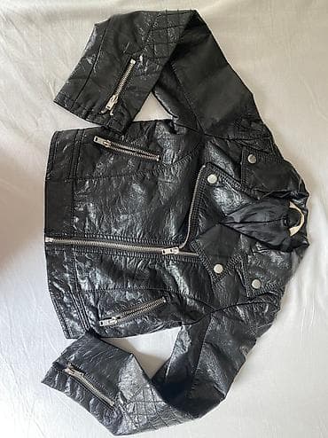 H&M rokerica 8-9 godina Skroz ocuvana, kao nova. Jedini trag na lalafo.rs — 8 H&M rokerica 8-9 godina Skroz ocuvana, kao nova. Jedini trag — 8