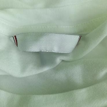 Majica tommy hilfiger, vel. S marka: tommy hilfiger veličina: s na lalafo.rs — 5 Majica tommy hilfiger, vel. S marka: tommy hilfiger veličina: s — 5