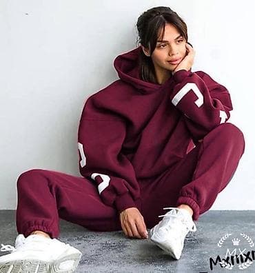 Ženski komplet trenerke “CHICAGO” - Dvodijelni set: dukserica sa na lalafo.rs — 1 Ženski komplet trenerke “CHICAGO” - Dvodijelni set: dukserica sa — 1