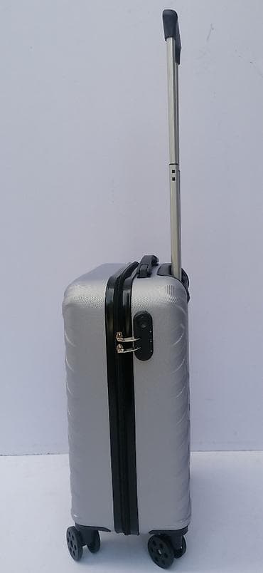 N O V O HIT mali kofer ABS mod.8010 srebrni ★★★★ MODEL 8010 ★★★★ na lalafo.rs — 3 N O V O HIT mali kofer ABS mod.8010 srebrni ★★★★ MODEL 8010 ★★★★ — 3