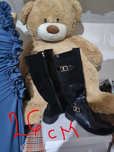 Čizme, 40 na lalafo.rs Čizme, 40