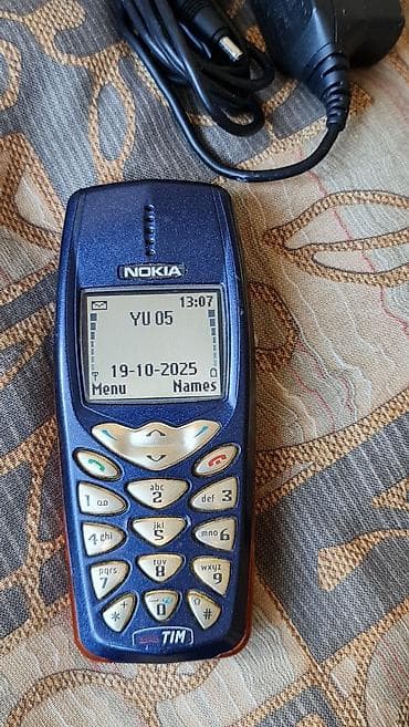 kom sa etiketom: Nokia mobilni telefon sa punjačem - Model: Nokia (klasični „candybar“ at lalafo.rs — 8 kom sa etiketom: Nokia mobilni telefon sa punjačem - Model: Nokia (klasični „candybar“ — 8