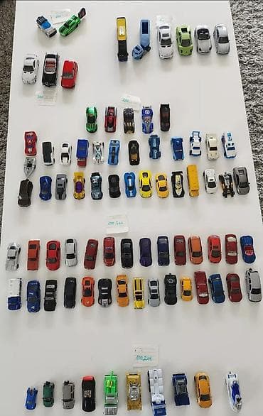 Velika kolekcija metalnih modela vozila – razne marke i serije. U na lalafo.rs — 1 Velika kolekcija metalnih modela vozila – razne marke i serije. U — 1