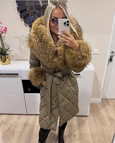 Perfektan model zimske jakne, koja kada se skine krzno dobija formu na lalafo.rs — 1 Perfektan model zimske jakne, koja kada se skine krzno dobija formu — 1