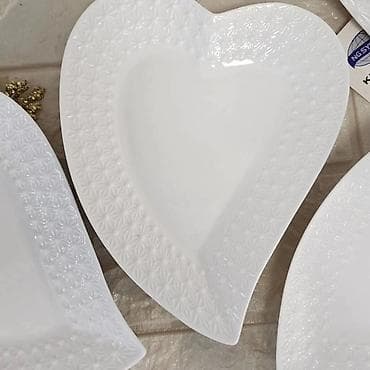 Dezertni tanjiri 7/1
Cena: 3500din na lalafo.rs Dezertni tanjiri 7/1
Cena: 3500din