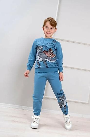 Dečiji komplet trenerke – dinosaurus motiv - Dvod elni set: dukserica na lalafo.rs — 4 Dečiji komplet trenerke – dinosaurus motiv - Dvod elni set: dukserica — 4