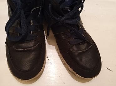 Duboke svetlece patike za dečake Sprandi Junior range, broj 32. - na lalafo.rs — 2 Duboke svetlece patike za dečake Sprandi Junior range, broj 32. - — 2