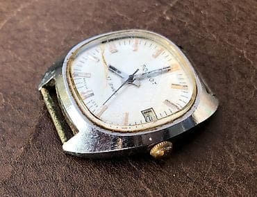 Antiques: Poljot ručni sat SSSR 1970-te, radi, cushion kućište, Originalni at lalafo.rs — 3 Antiques: Poljot ručni sat SSSR 1970-te, radi, cushion kućište, Originalni — 3