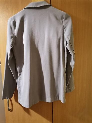 pantalone butiku ali: Primark sivi sako / blejzer vel. XS/S/M. Stanje odlično. Naznačena na lalafo.rs — 3 pantalone butiku ali: Primark sivi sako / blejzer vel. XS/S/M. Stanje odlično. Naznačena — 3