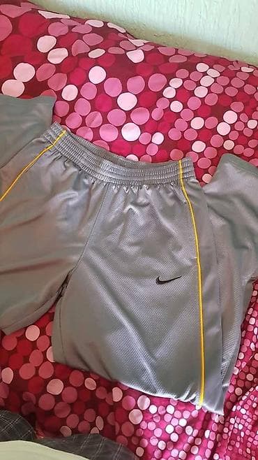 Trenerka Nike, bоја - Siva na lalafo.rs — 1 Trenerka Nike, bоја - Siva — 1