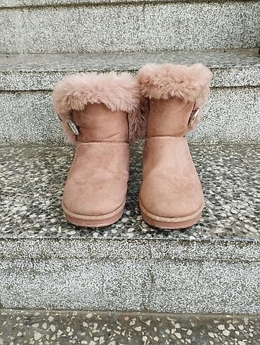 Cizmice br.32.Pogledajte i ostale moje oglase na lalafo.rs — 2 Cizmice br.32.Pogledajte i ostale moje oglase — 2