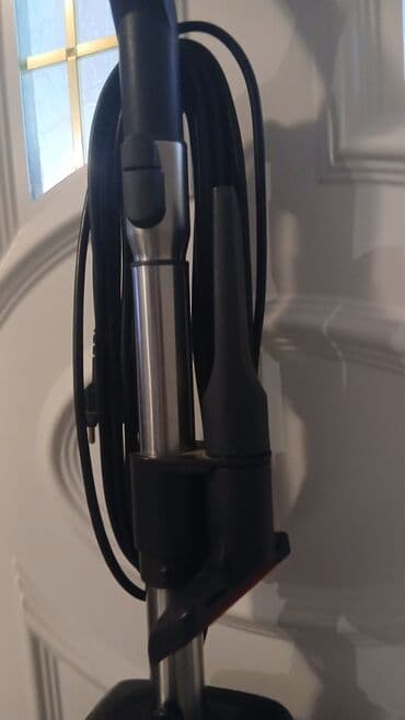 Stick Vacuum Cleaners: Miele uspravni usisivač S 147 Active Air Clean sa elektro četkom. - at lalafo.rs — 5 Stick Vacuum Cleaners: Miele uspravni usisivač S 147 Active Air Clean sa elektro četkom. - — 5