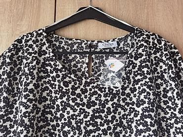 kom sa etiketom: Nova sa etiketom, nikad nošena,sa cvetnim dezenom Bluza kratkih at lalafo.rs — 4 kom sa etiketom: Nova sa etiketom, nikad nošena,sa cvetnim dezenom Bluza kratkih — 4