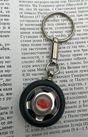 Vintage Audi privezak. Vintage audi privezak. Prečnik 3,6 cm. Hvala na na lalafo.rs — 2 Vintage Audi privezak. Vintage audi privezak. Prečnik 3,6 cm. Hvala na — 2