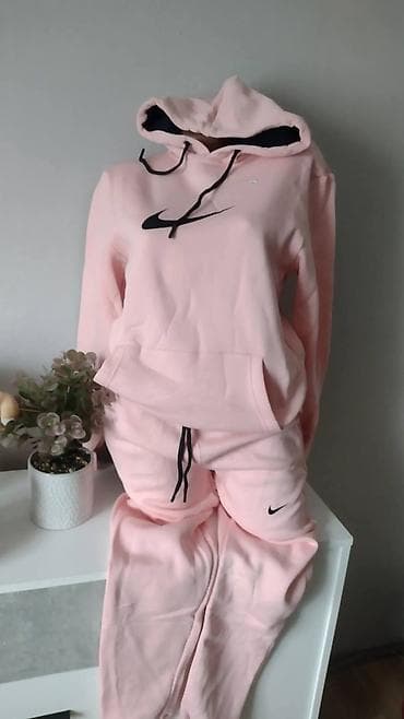 Women's Sweatsuits: I. 12. Cena 3799 din
Futrovane
Velicine S,M,L,XL 2XL✅✅ at lalafo.rs — 1 Women's Sweatsuits: I. 12. Cena 3799 din
Futrovane
Velicine S,M,L,XL 2XL✅✅ — 1